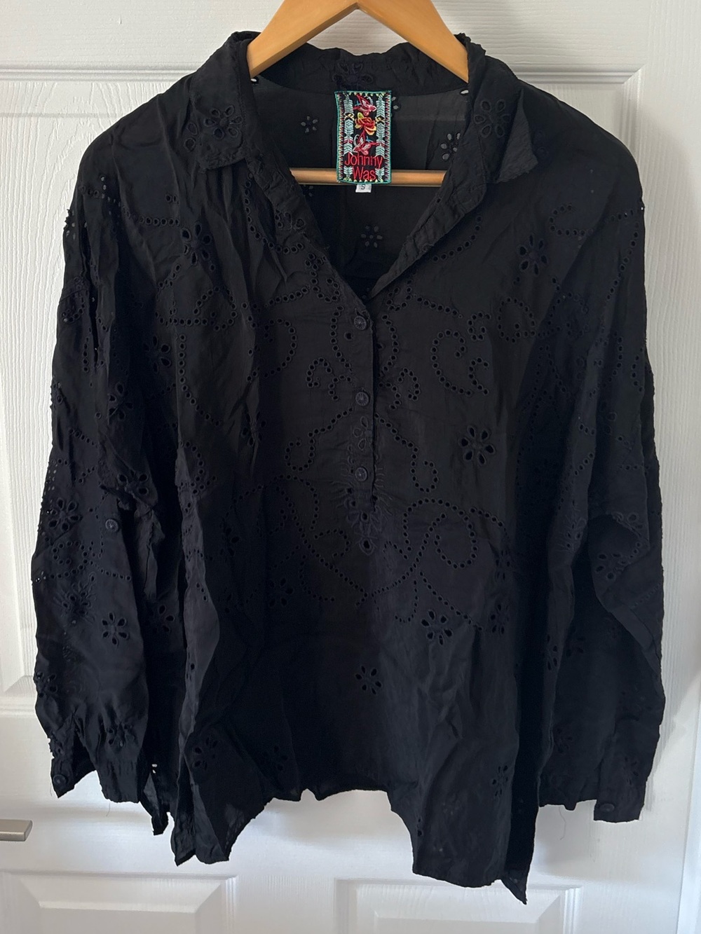 Johnny Was Black Eyelet Schiffli Embroidered Long Sleeve Boho Blouse Top Size S